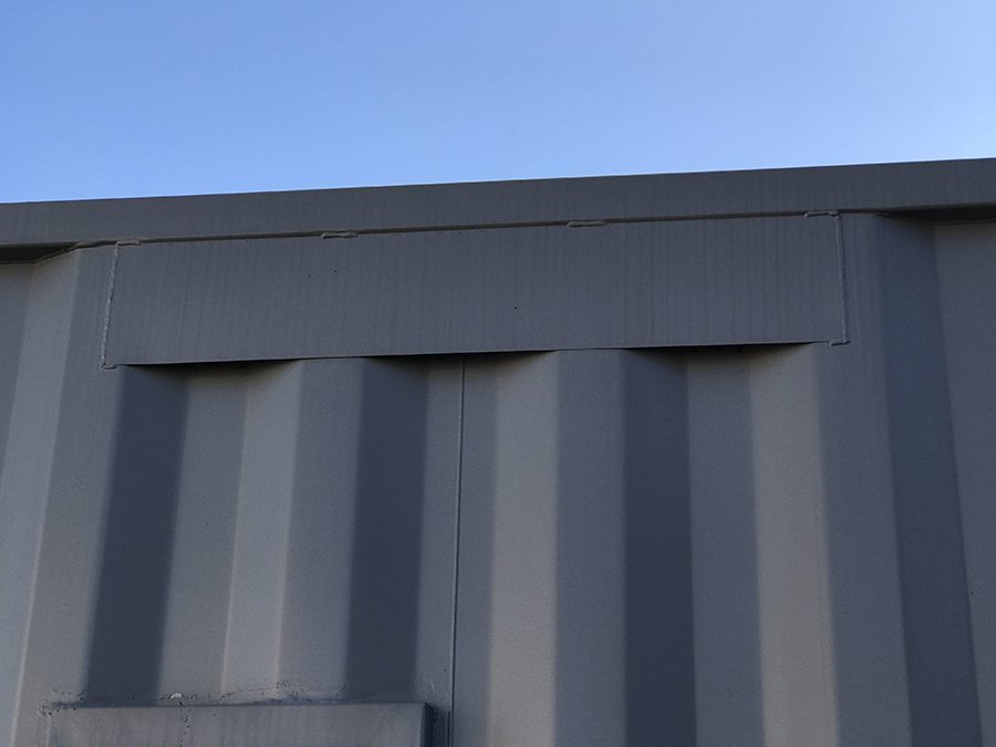 A American Container's lateral vent