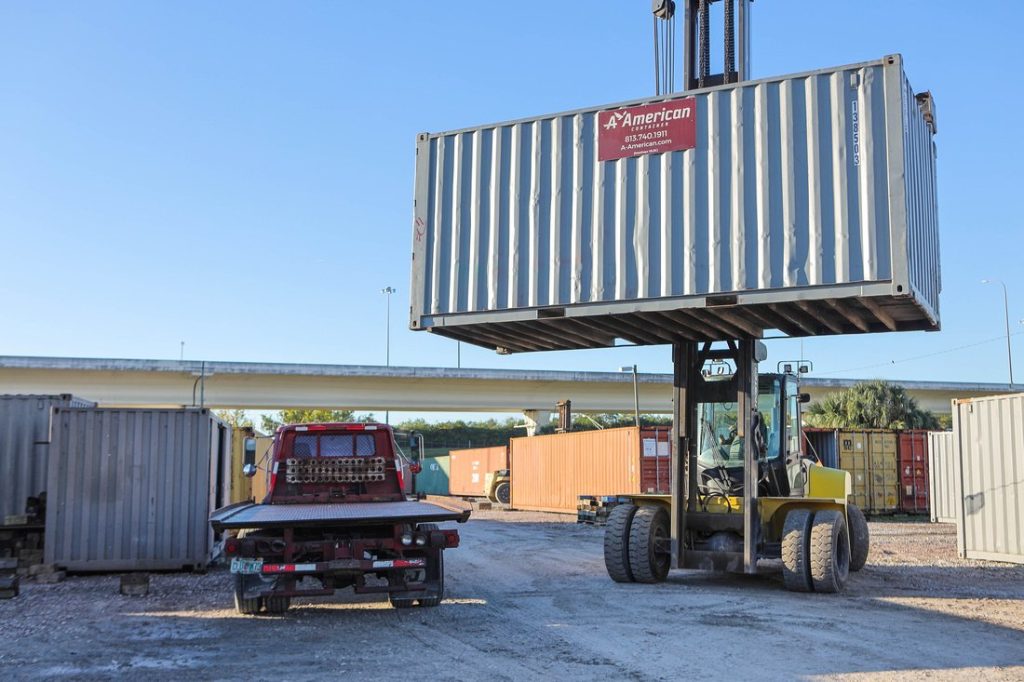 gray 20-foot A American container on lift