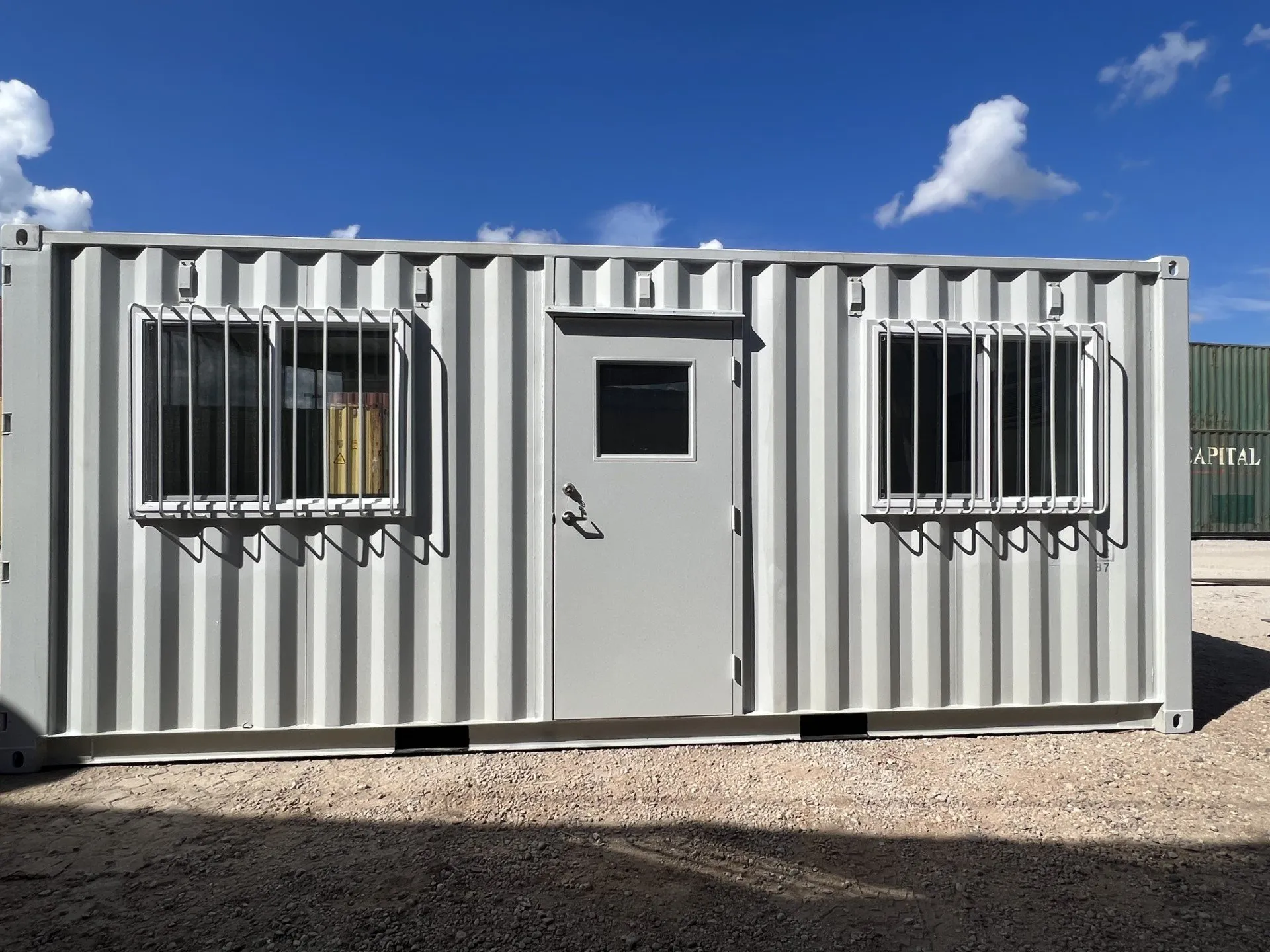 container-front-white